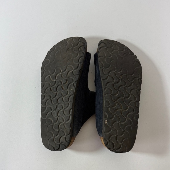 Birkenstock Classic Black Women's Sandals - Picture 9 of 12